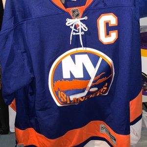Tavares jersey